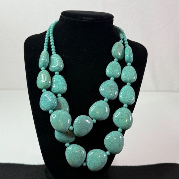 Vintage | Pistachio Teal Seafoam Green Double Strand Beaded Necklace - Picture 4 of 5